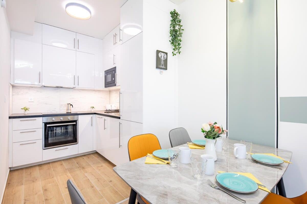 Free Parking - Balcony - Sunny - New Apartment Budapest Exterior photo