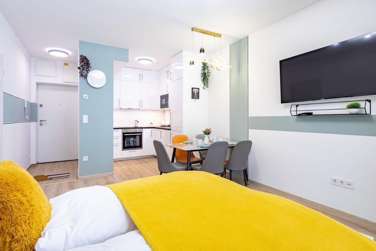 Free Parking - Balcony - Sunny - New Apartment Budapest Exterior photo